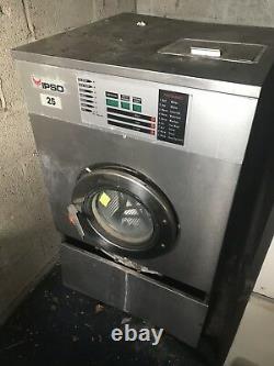 IPSO IT 25 Commercial Washing Machine Needs Some Repair