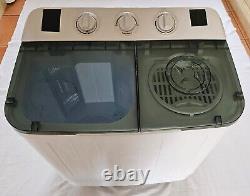 Medium sized washing machine, great quality, white colour, light weight