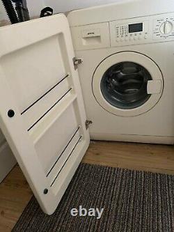 Smeg 5kg washing machine, White. Good condition, hardly used. Works perfectly
