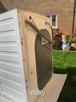 Electrolux E772F402BI lave-linge intégrable blanc 7 kg 1200 tr/min