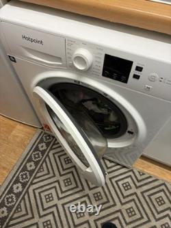 Lave-linge Hotpoint 1600 tours en excellent état. Collection uniquement.