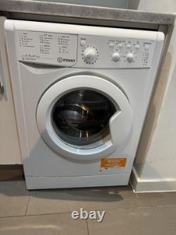 Lave-linge Indesit 7 kg en pose libre, chargement frontal - Blanc